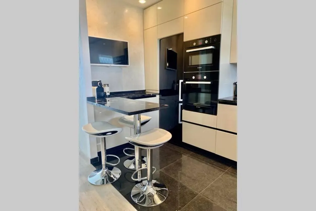 Sea View Luxury Apartment Villeneuve-Loubet